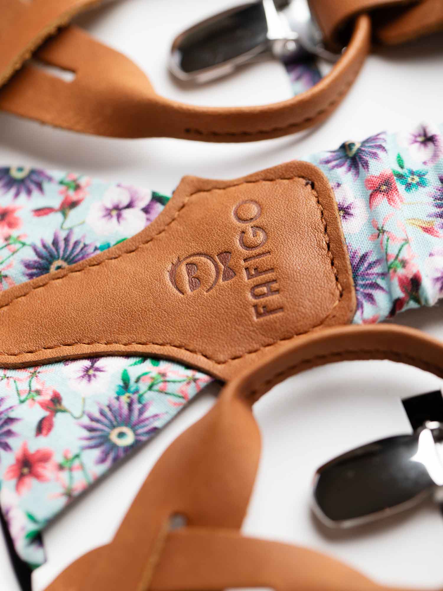 Türkiser Hosenträger mit buntem Blumenmuster FAFIGO