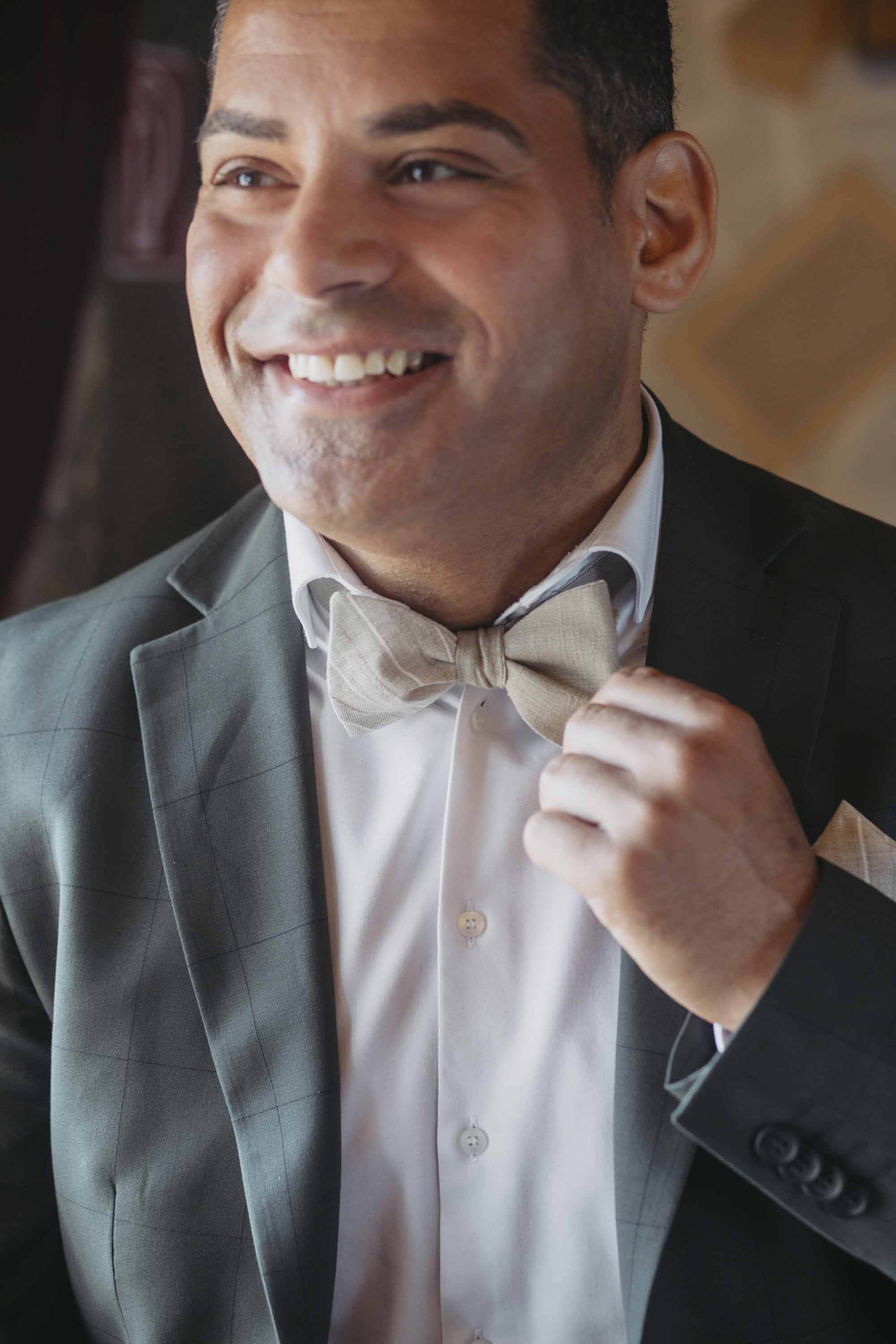 Hochzeitsanzug Bräutigam mit Fliege - FAFIGO
