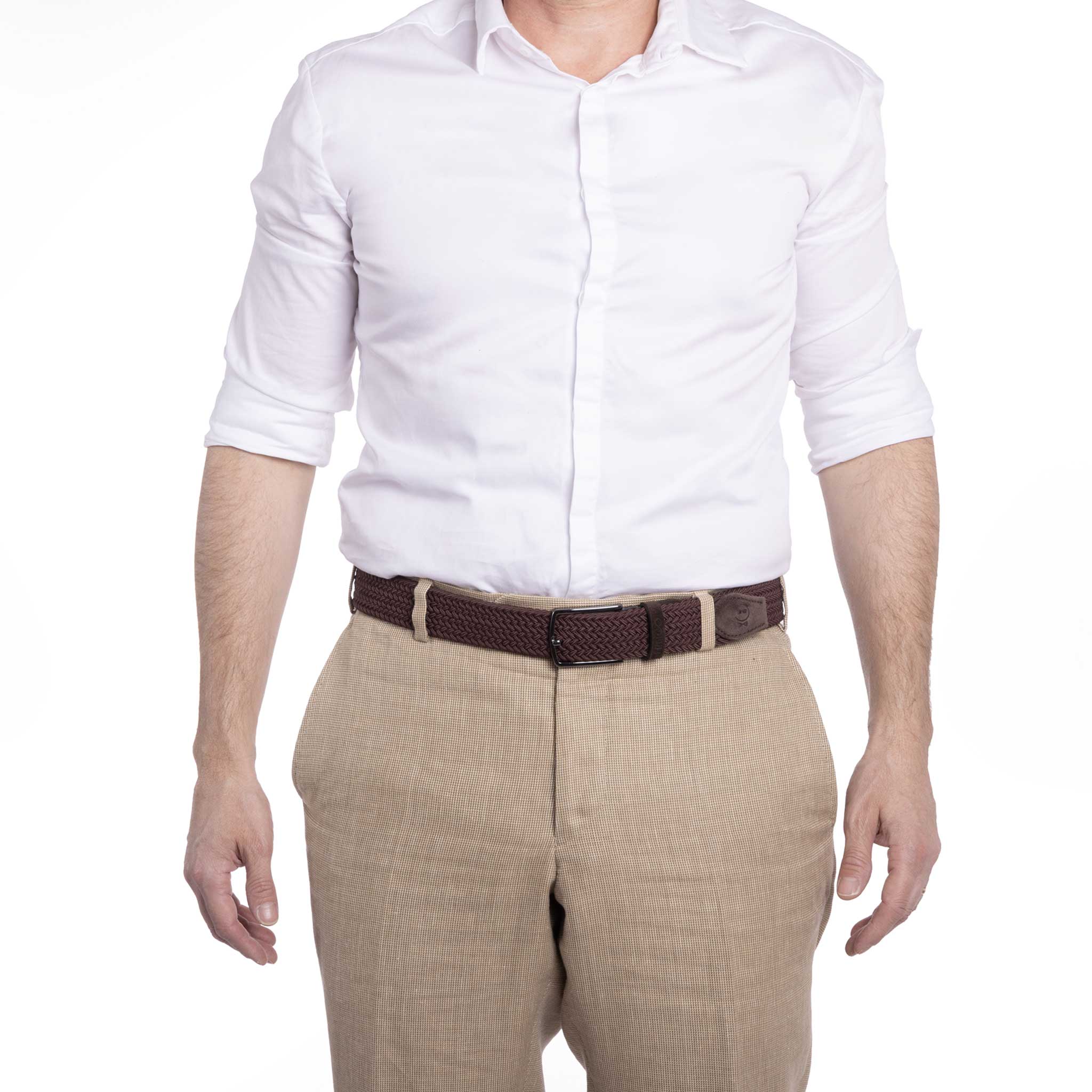 Brauner Flechtgürtel für Herren mit Stretch - elastisch - von Model getragen - Modell Marsala - FAFIGO
