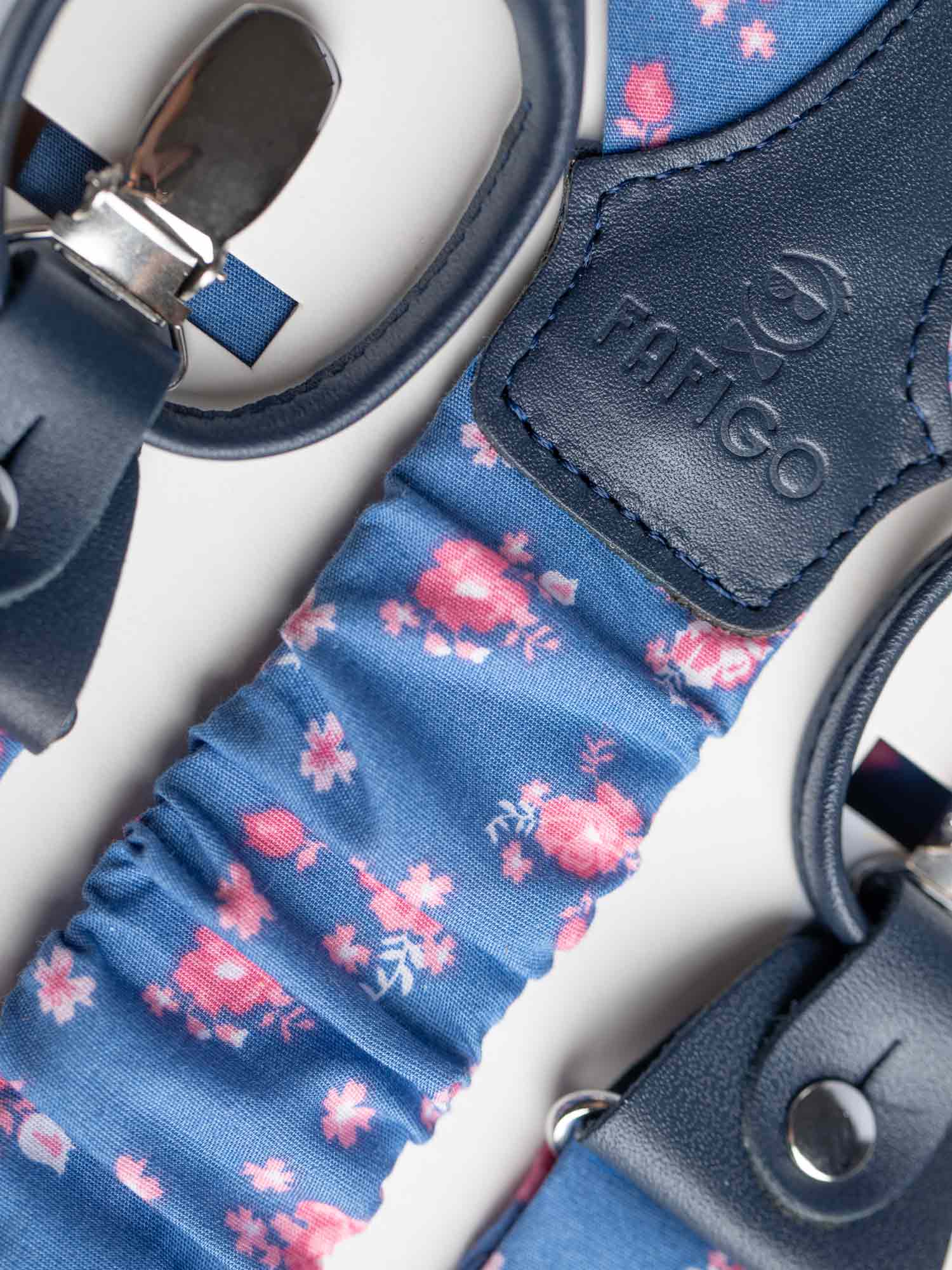 Hosenträger in Blau mit Rosa Blumenmuster FAFIGO